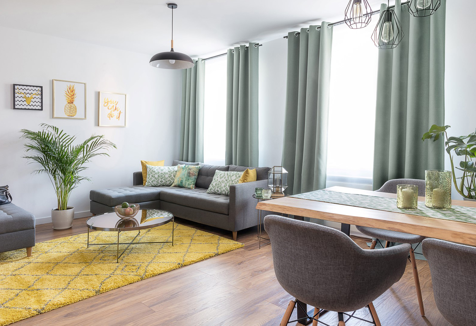 Living room/diner Modern & Stylish