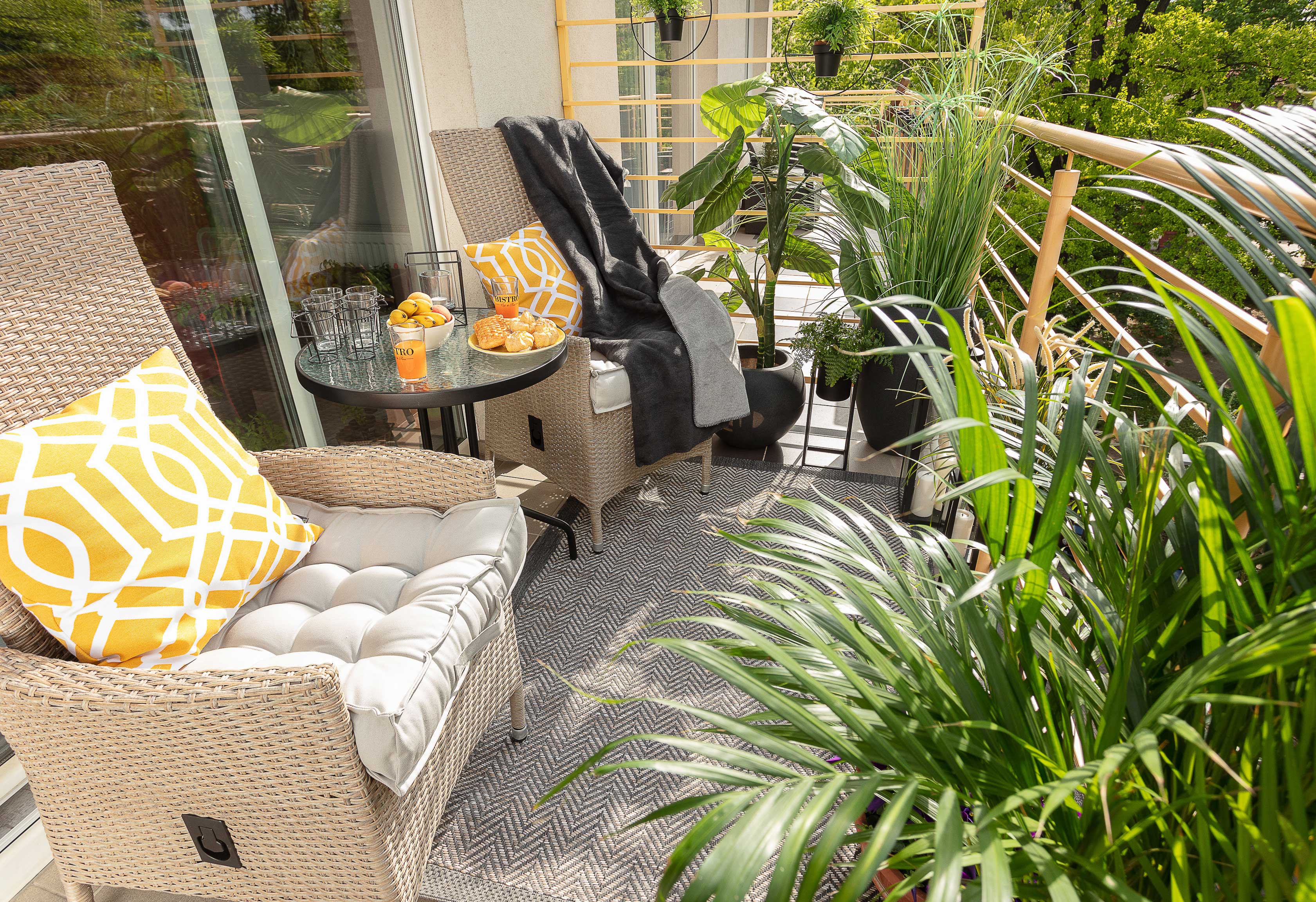 Comfort and relax on the balcony