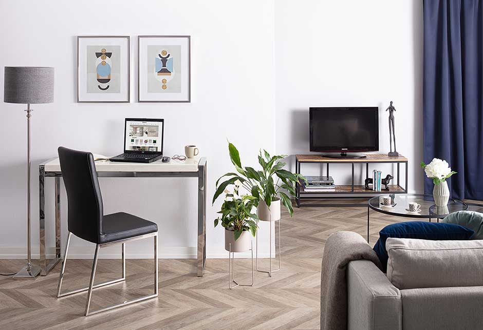 Elegant & minimalist office
