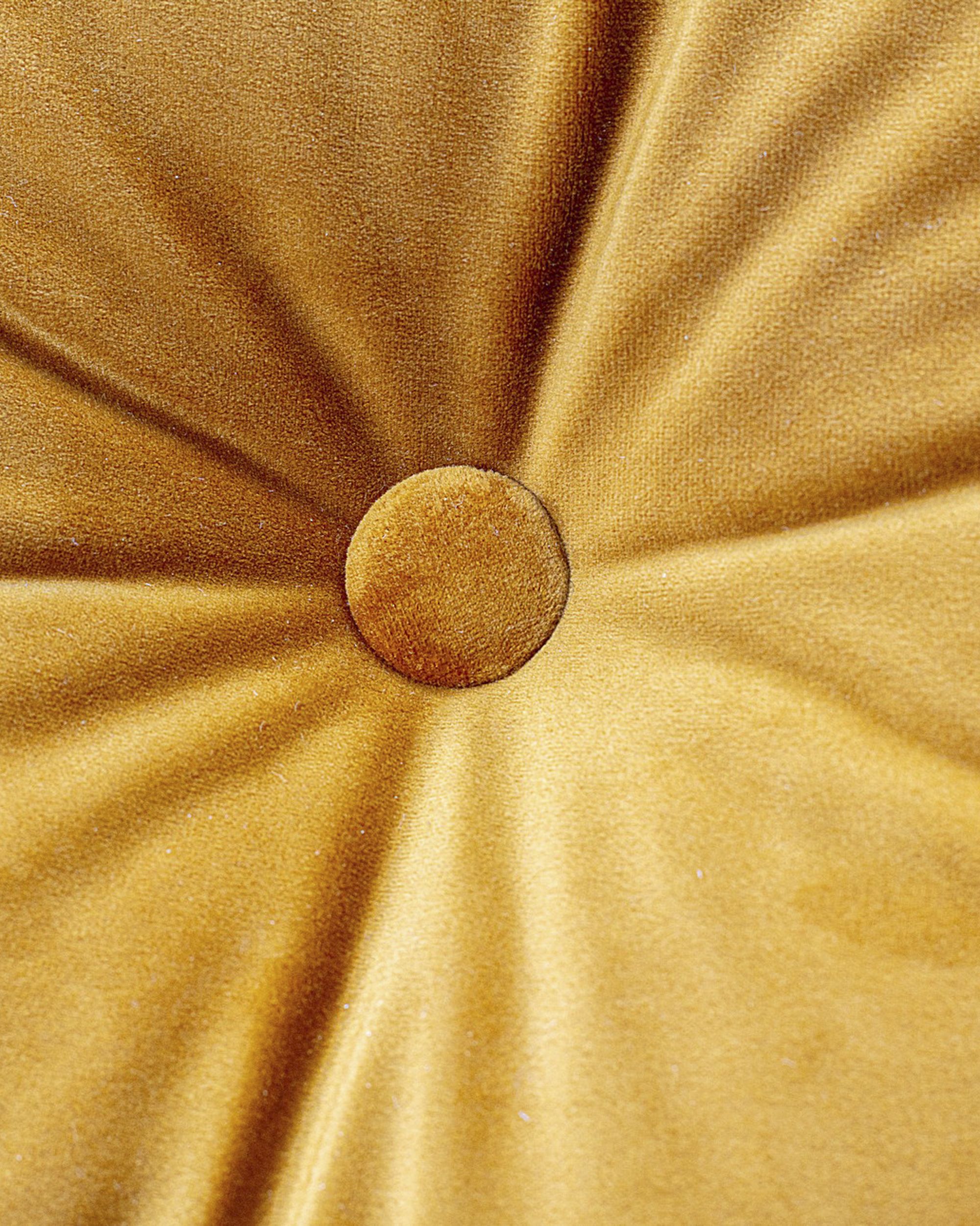 Square velvet cushion with button product colour yellow fabric gloss, velvet (hover)