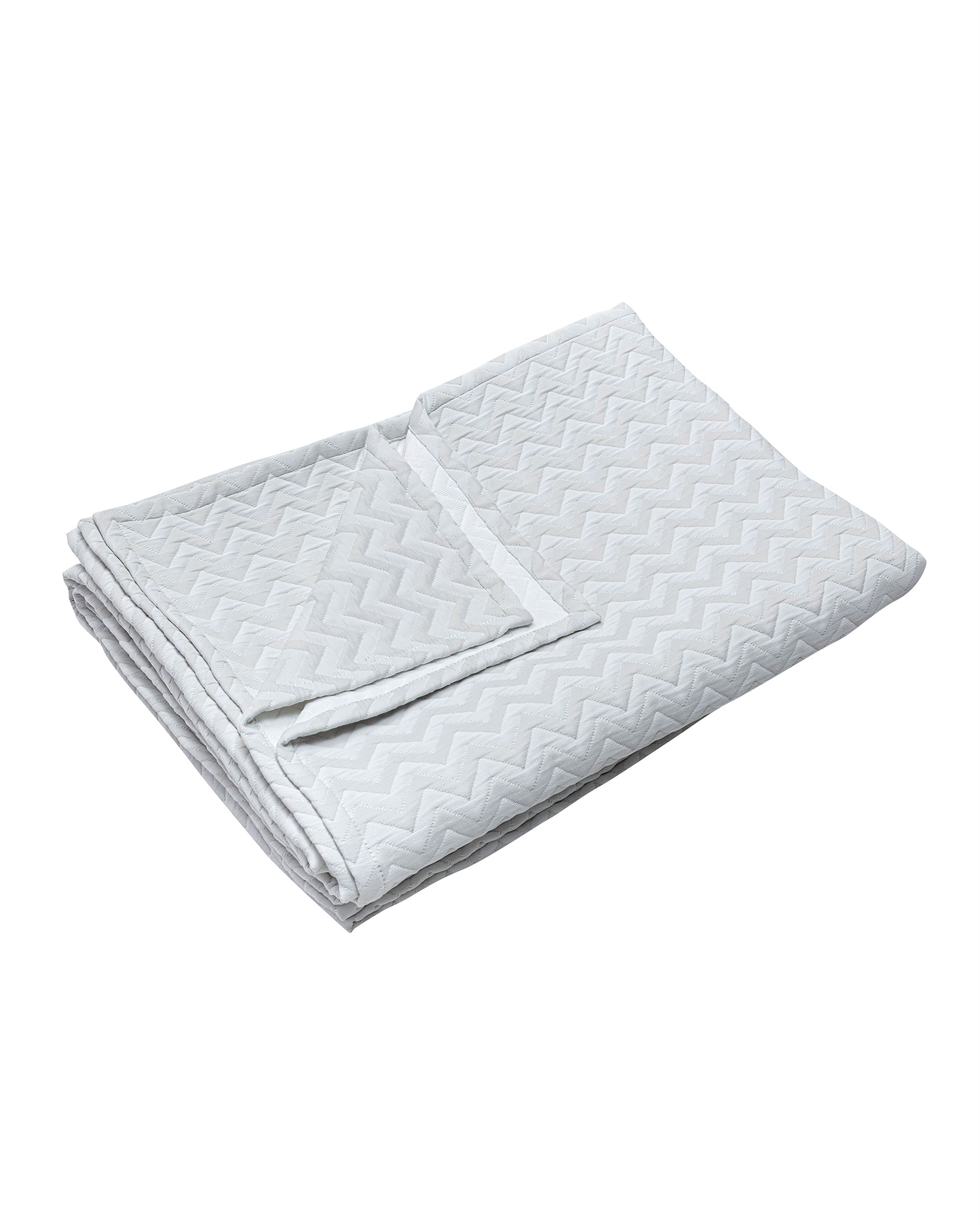 Quilted Chevron throw 150 x 240 cm