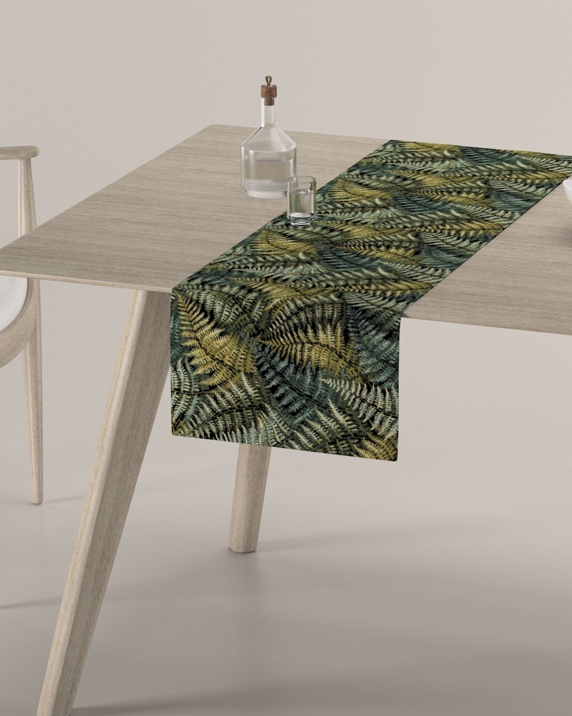 Table runner product colour green fabric structured, patterned (hover)