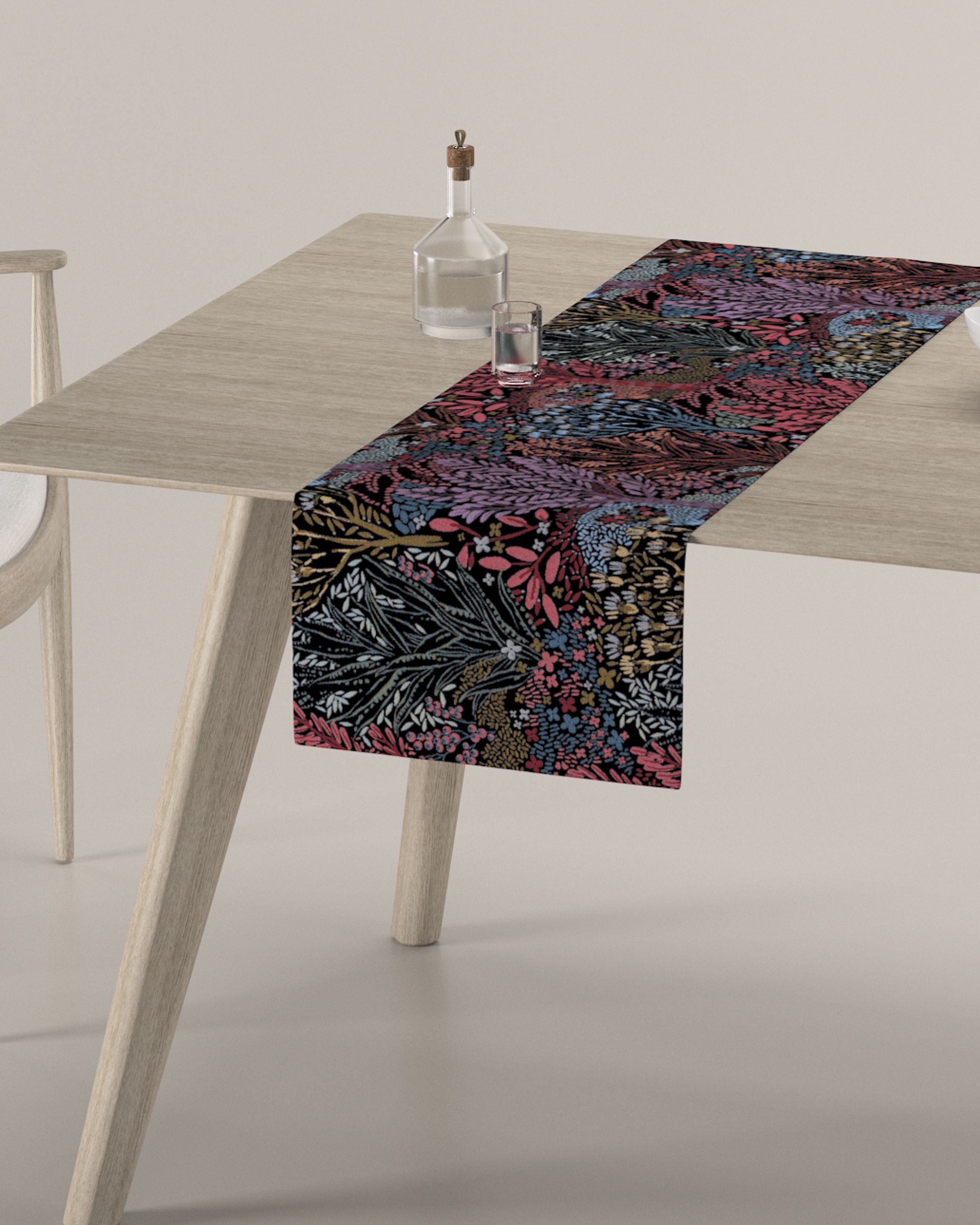 Table runner product colour multicolour fabric structured, patterned (hover)