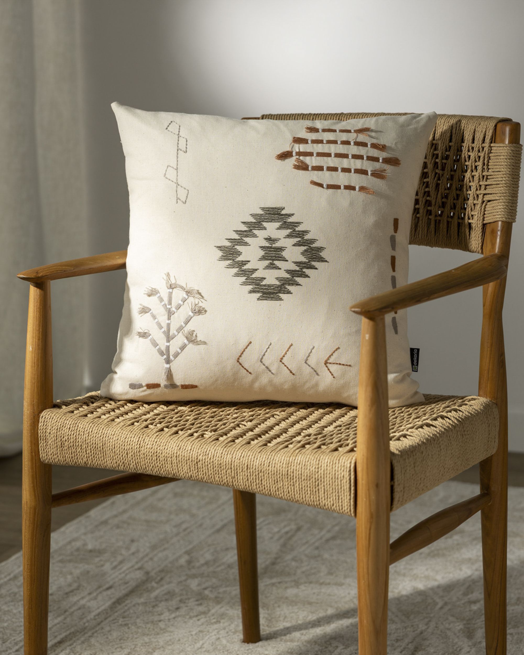 Boho Stitch Root cushion cover 45x45 cm (hover)