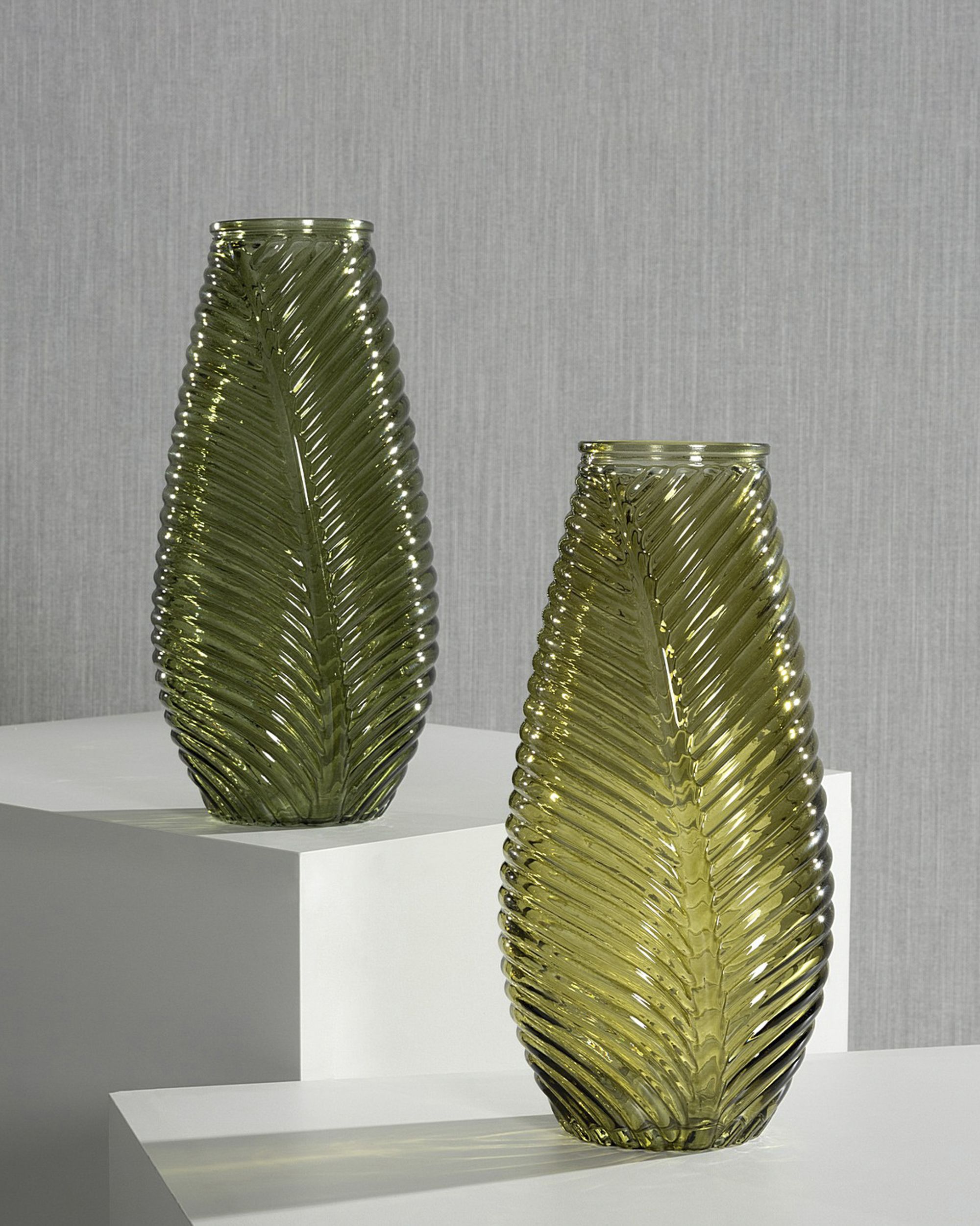 Vase Leaf III 13x10x29 cm (hover)