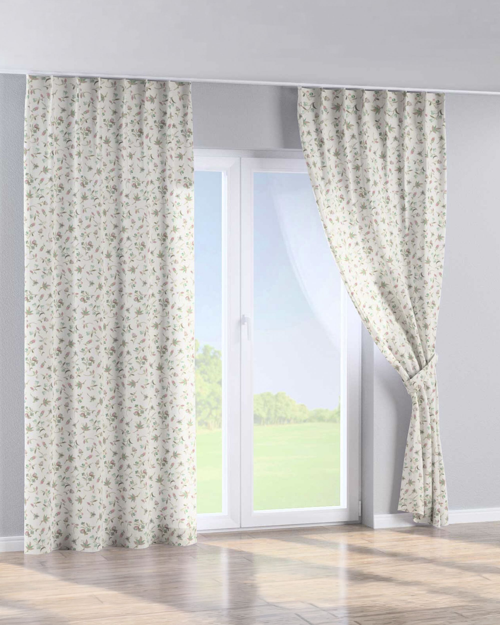 Single pinch pleat curtain product colour multicolour fabric patterned (hover)