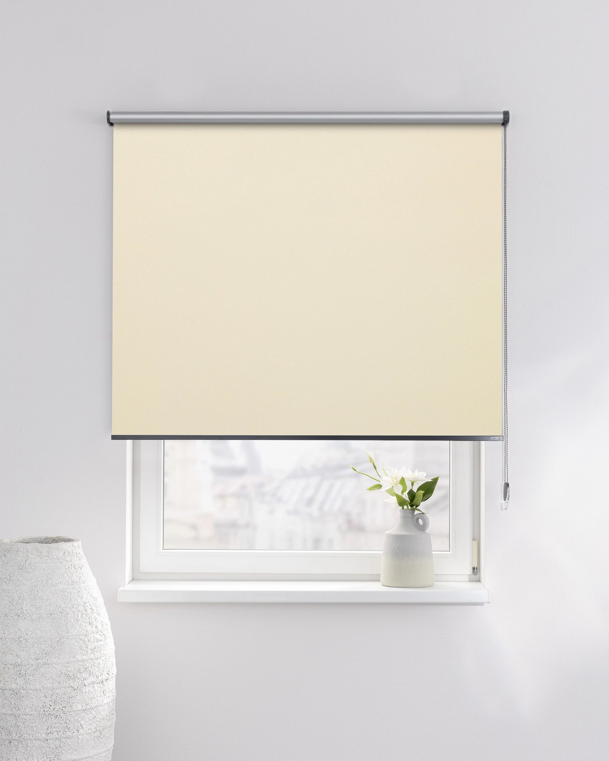 Classic Roller Blind product colour beige fabric reflective, blackout (hover)
