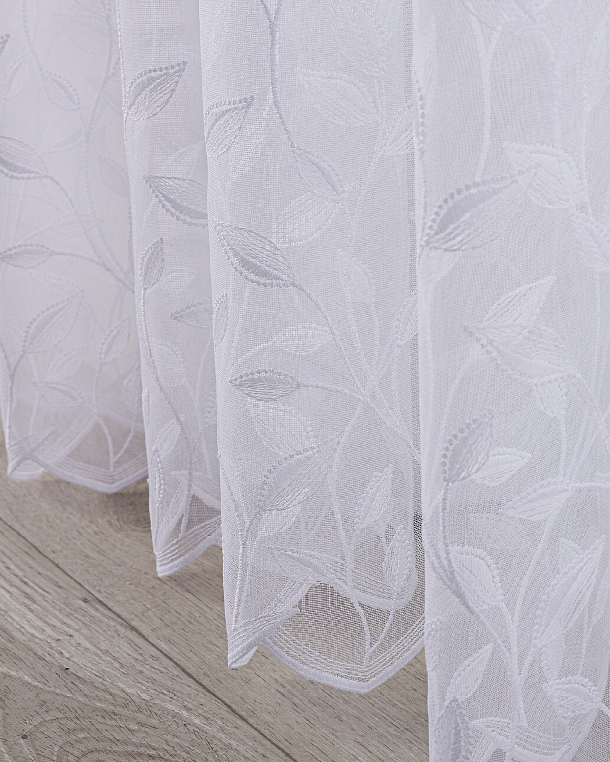 Pencil pleat voile/net curtain product colour white fabric semi-sheer, structured, patterned (hover)