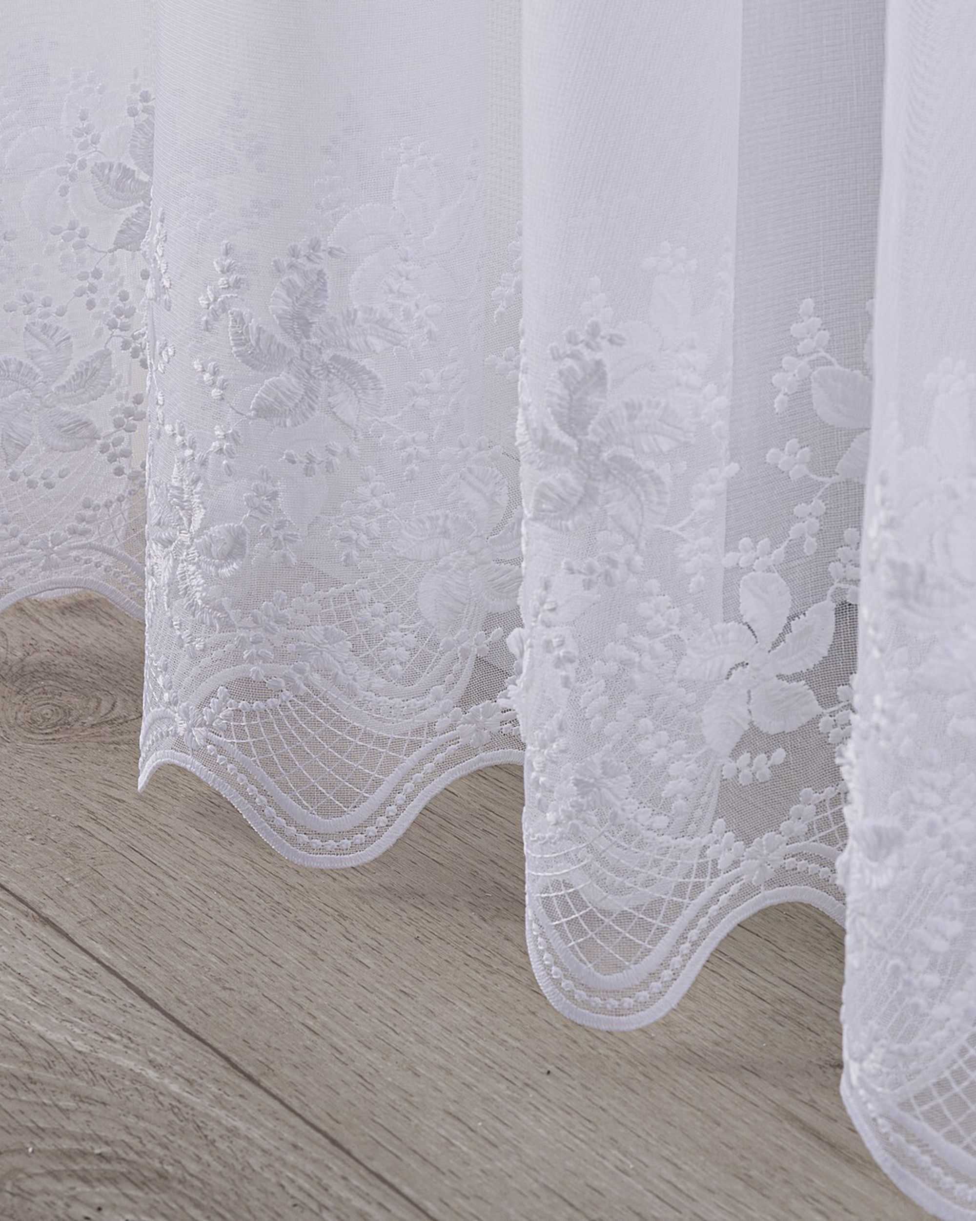 Pencil pleat voile/net curtain product colour white fabric semi-sheer, structured, patterned (hover)