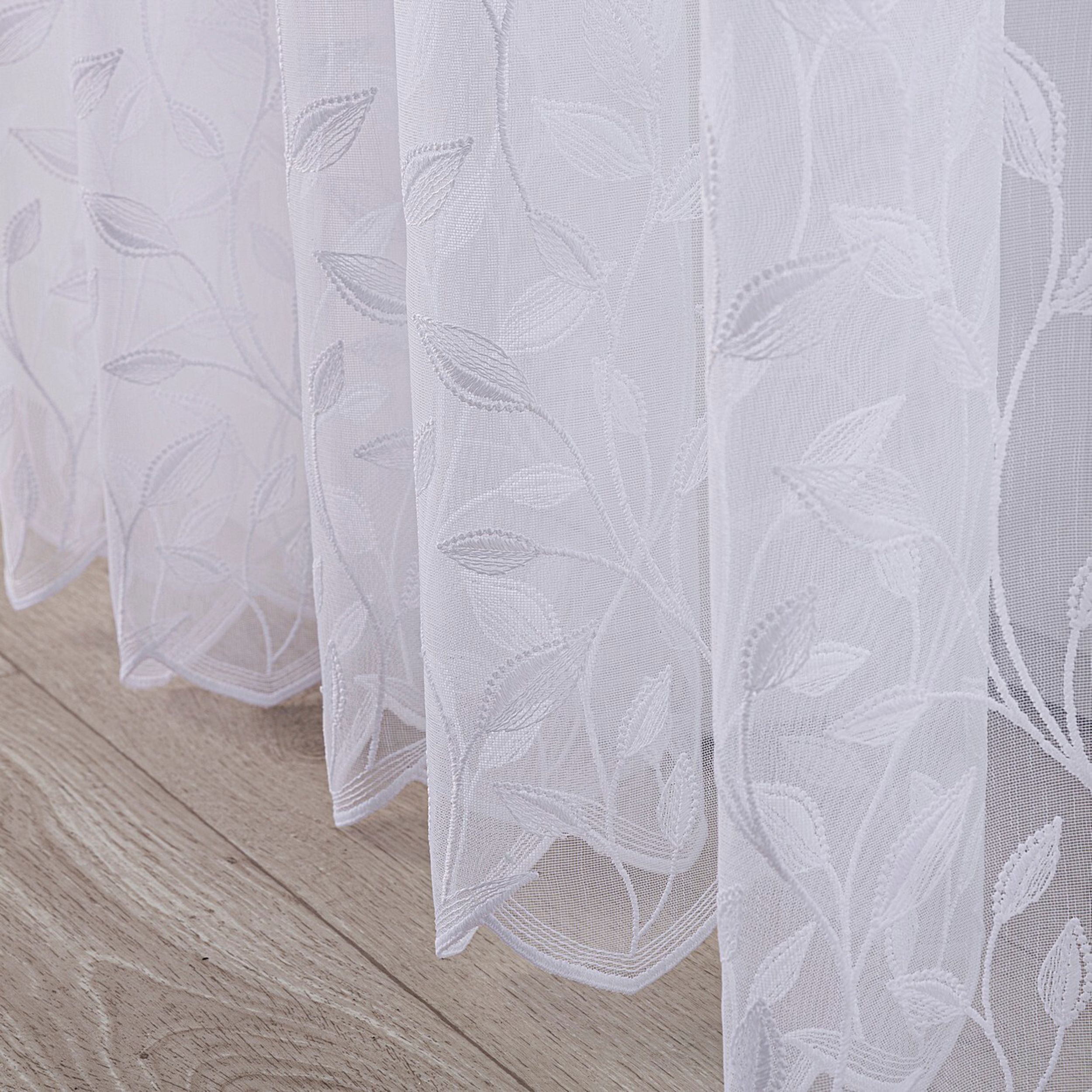 Voiles and Sheers 186-42 white with pattern