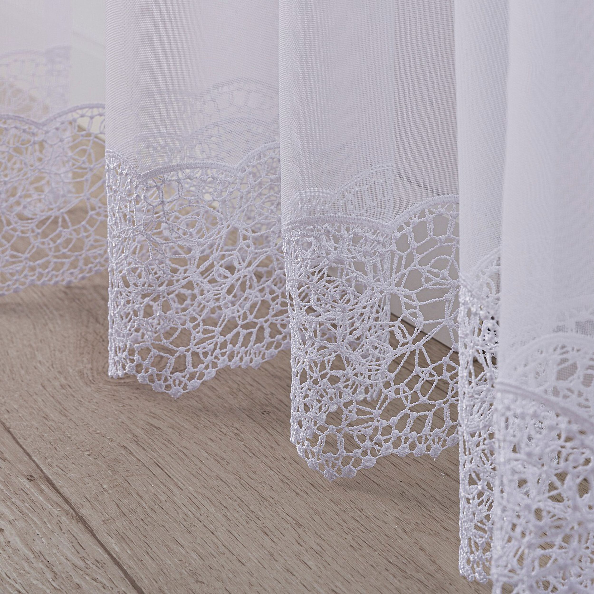Voiles and Sheers 186-50 white with pattern