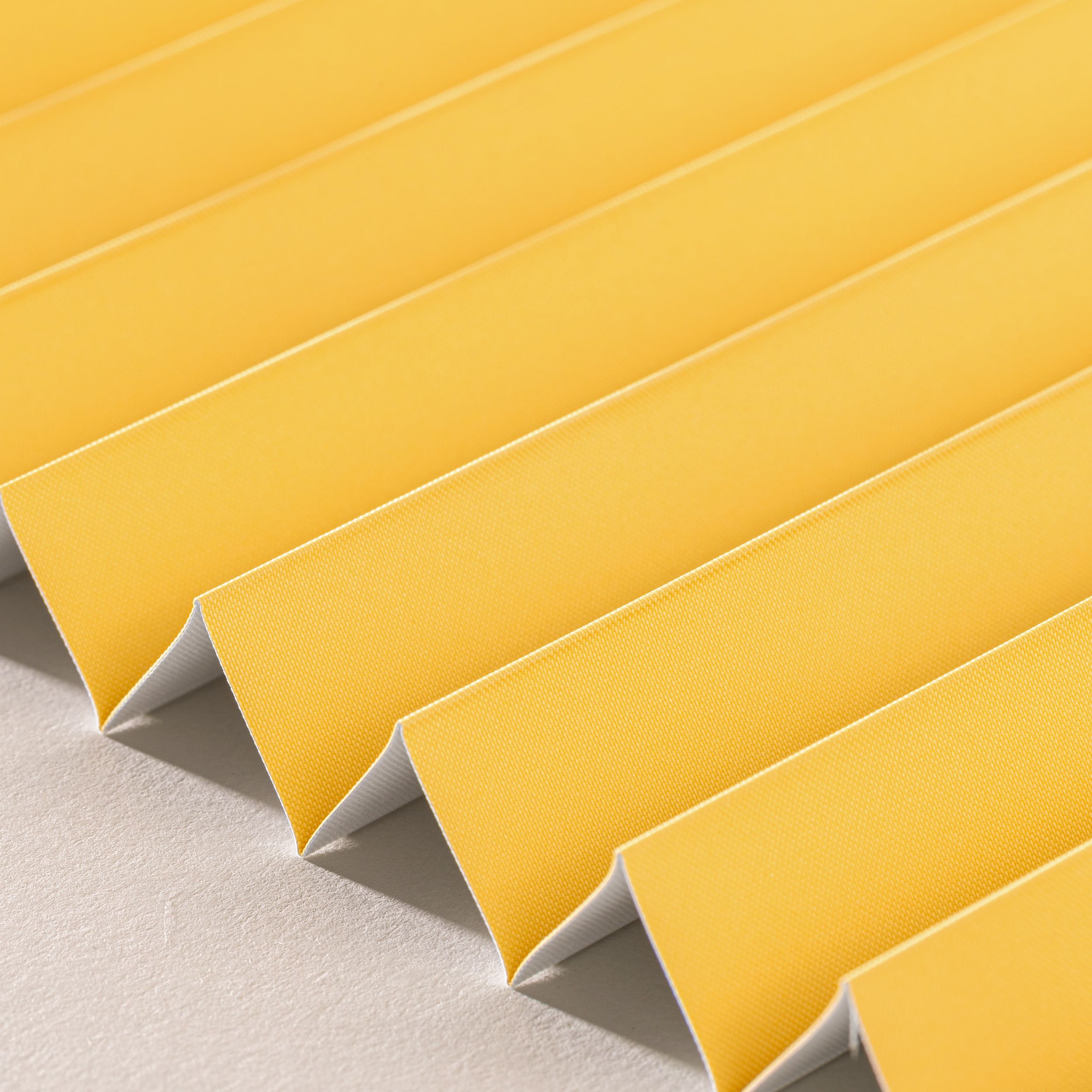 Blackout – Harmonica pleated blinds BLP-108 honey