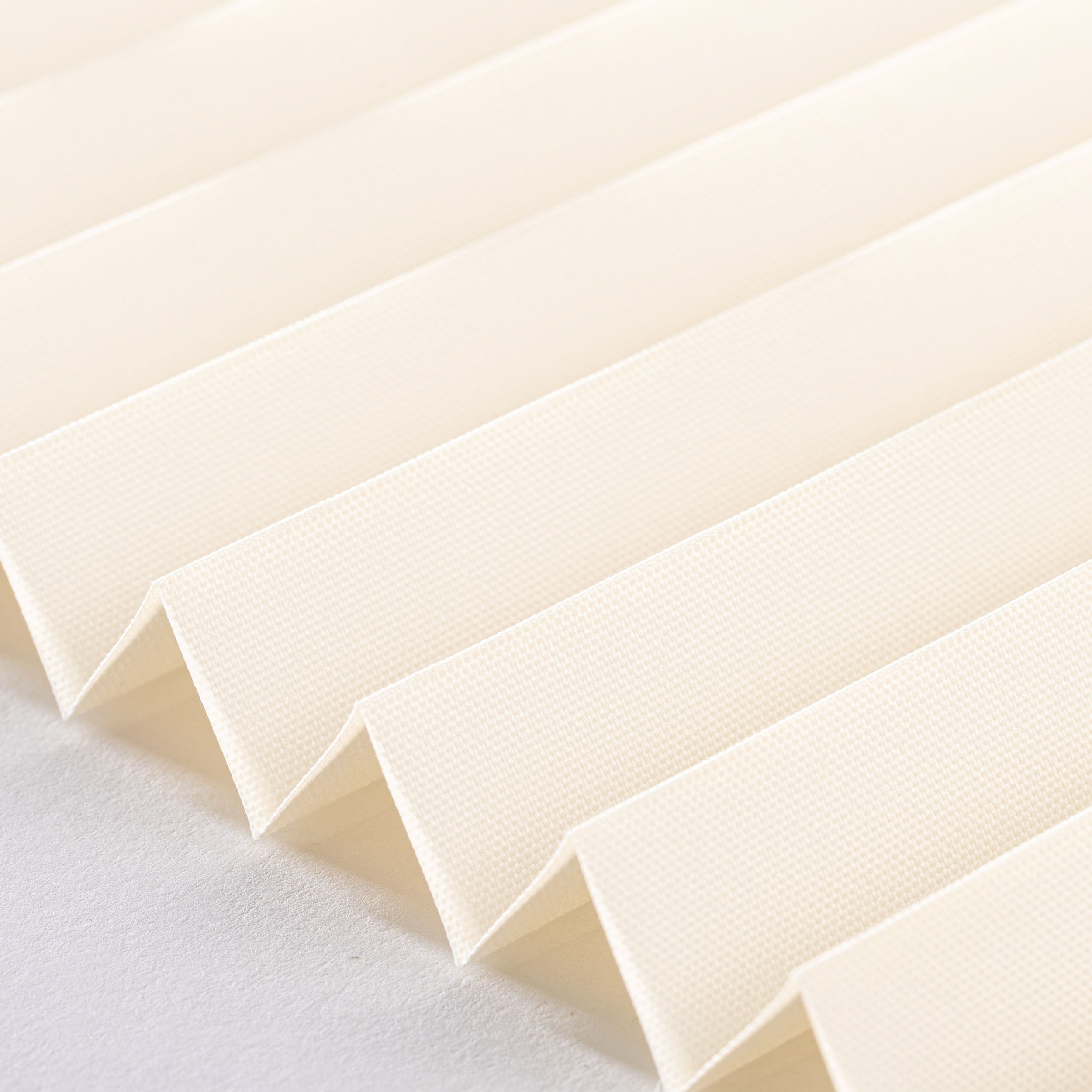 Pearl Basic – Harmonica pleated blinds BP-101 cream