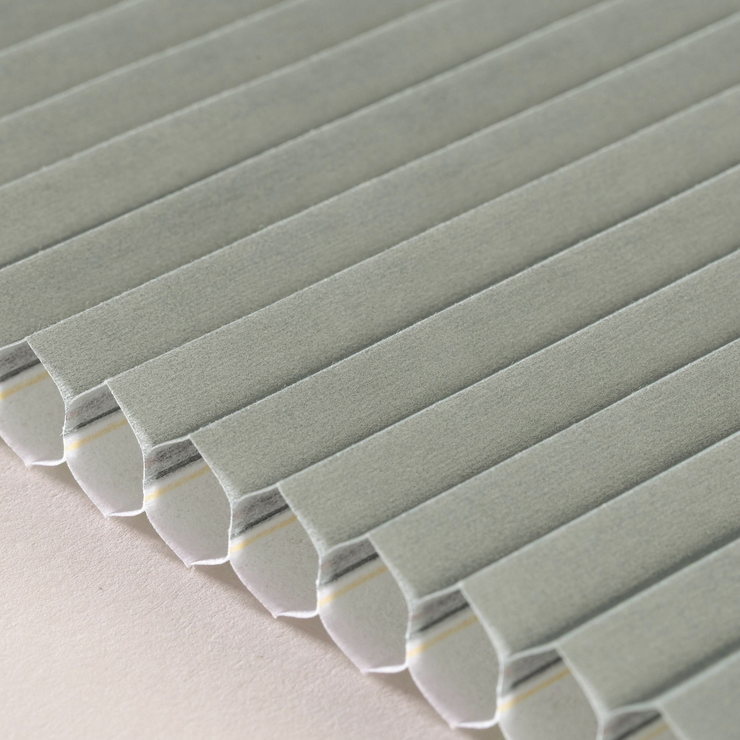 Basic – Honeycomb pleated blinds H-117 dark grey
