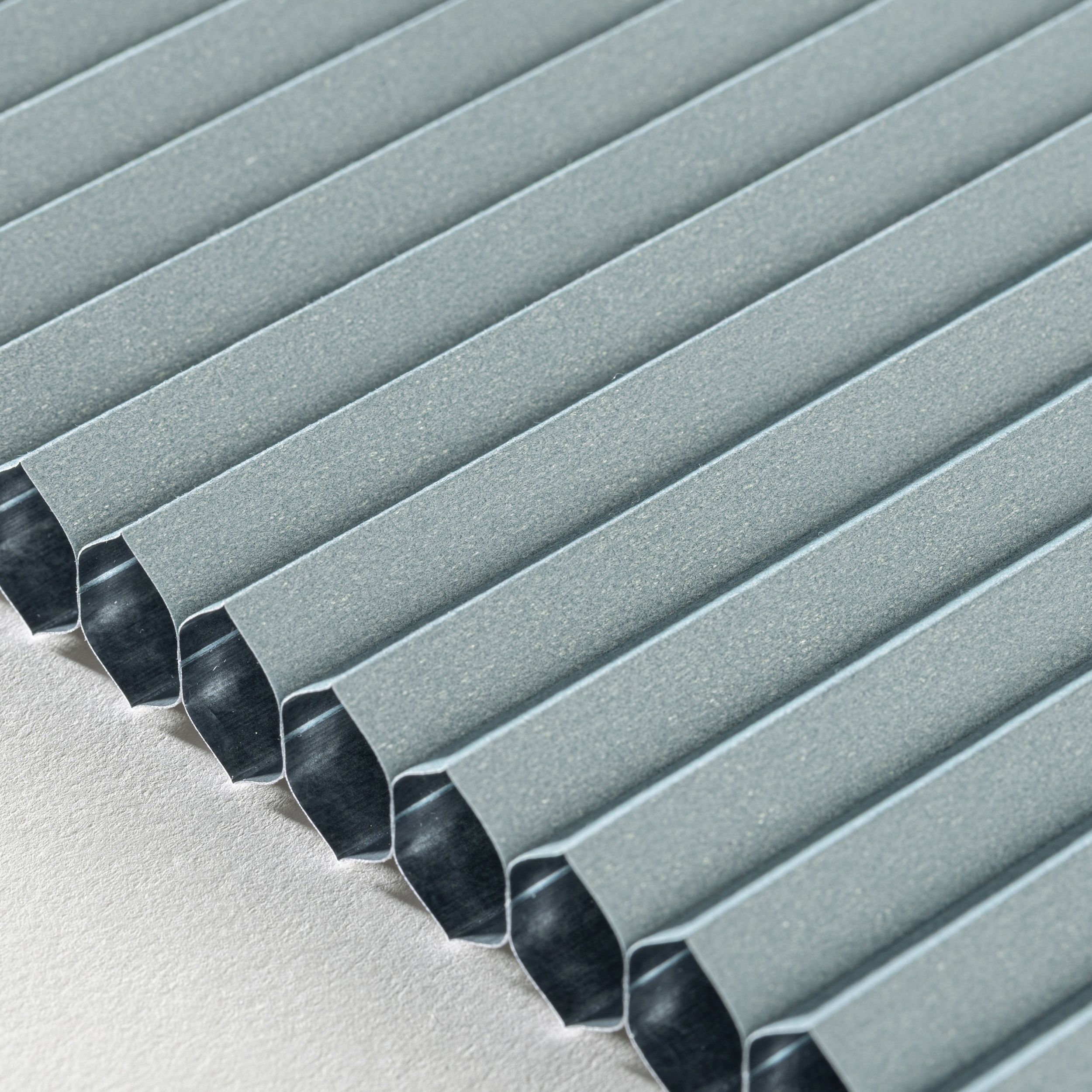 Blackout ALU – Honeycomb pleated blinds HA-105 blue-grey