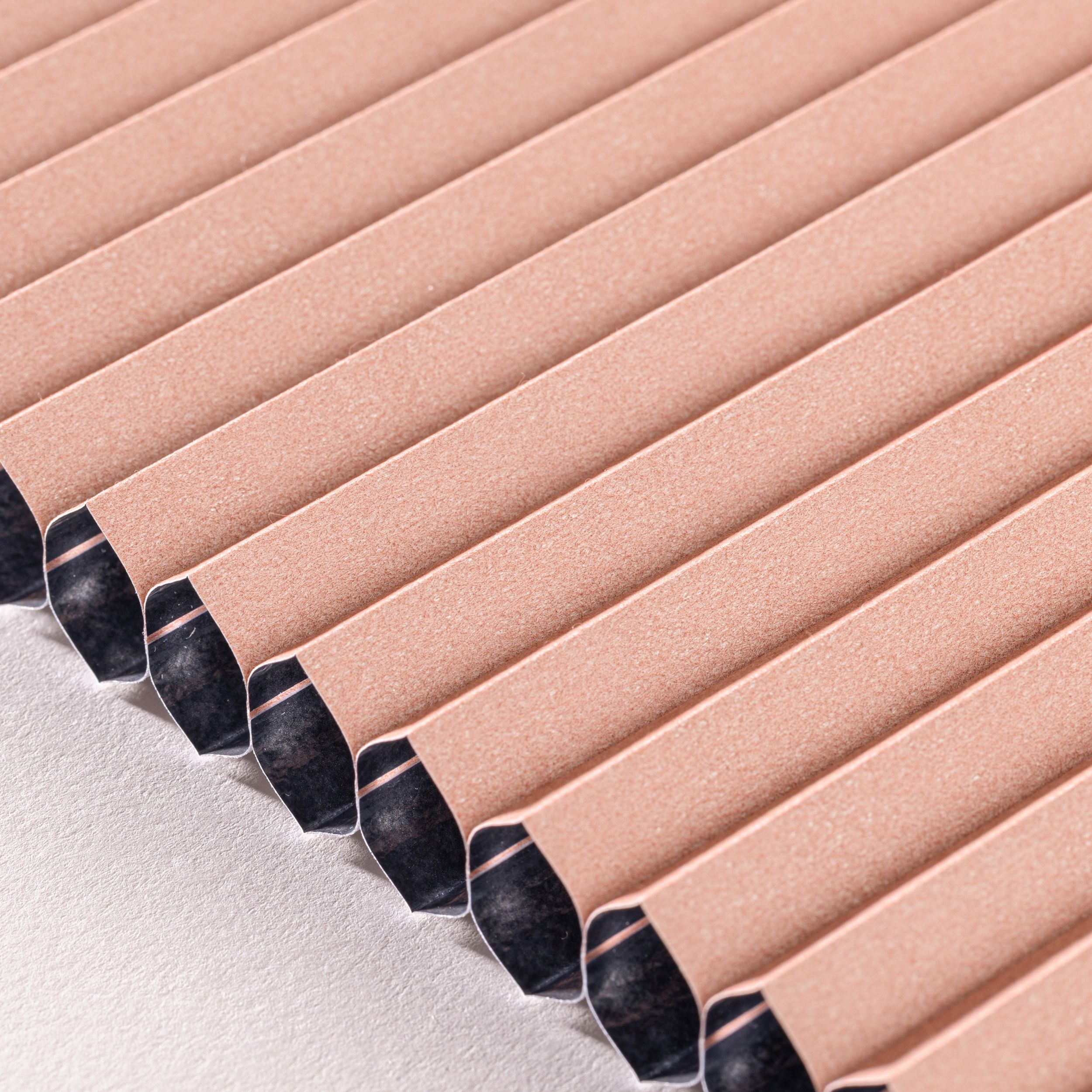 Blackout ALU – Honeycomb pleated blinds HA-106 brick